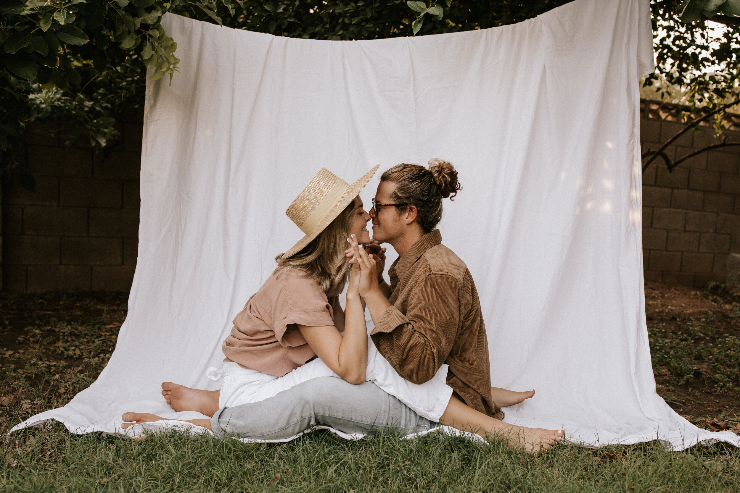 Hannah &amp; Trey | Backyard Couple Session